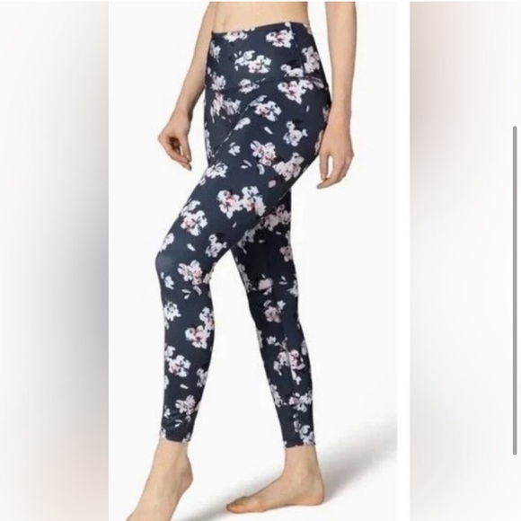 Beyond Yoga Olympus floral navy leggings 287 - Picture 1 of 9